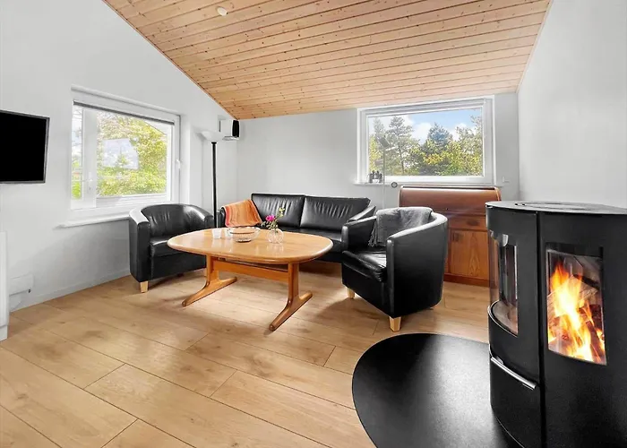 بيت للعطل 0290-romo-norre-frankel-61 *